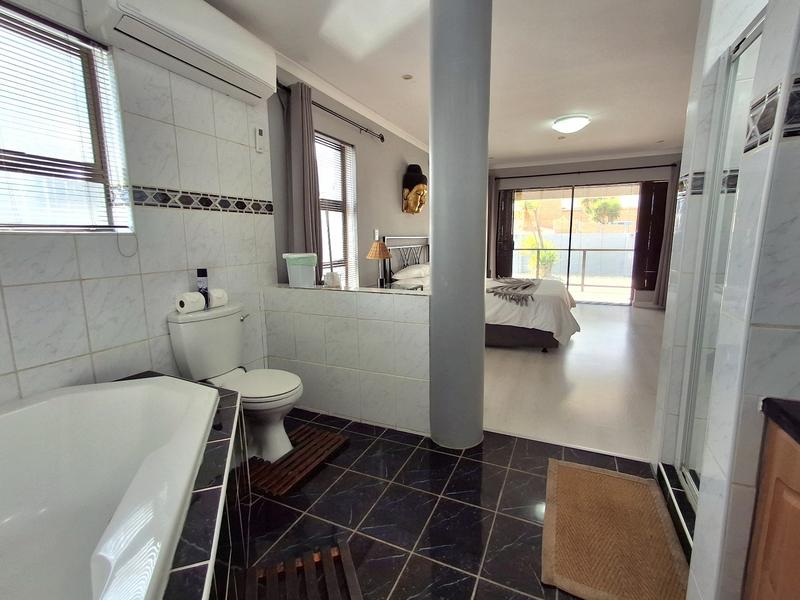 4 Bedroom Property for Sale in Britannia Bay Western Cape